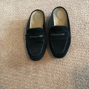 Clarks Artisan || black suede mule